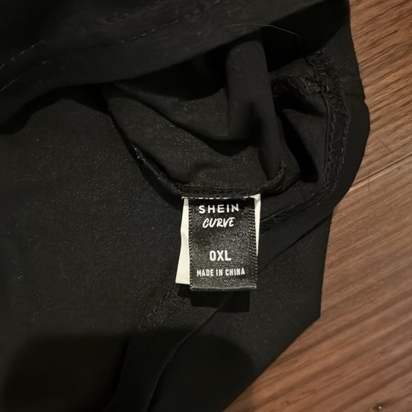 Women’s Tee - Picture 3 of 5